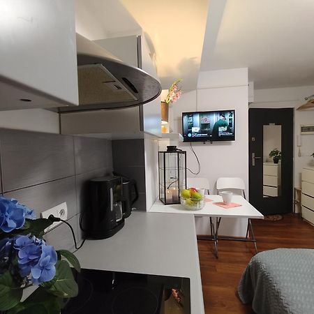 Hollidays Centrum Apartments Варшава Экстерьер фото