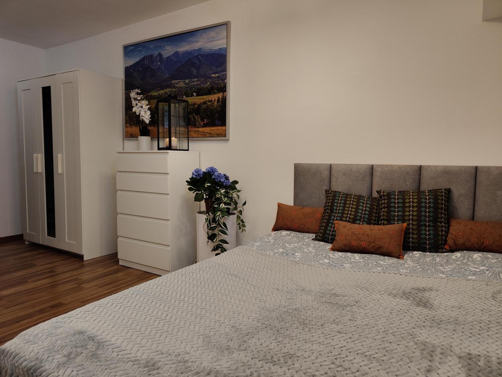 Hollidays Centrum Apartments Варшава Экстерьер фото